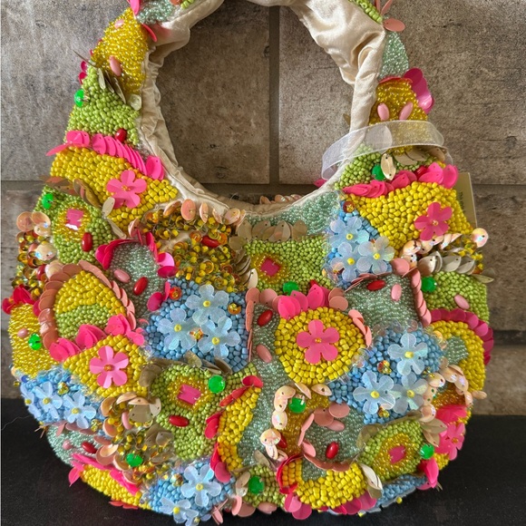 NWT VIRAL and gorgeous Colorful Beaded Handbag - Picture 3 of 4